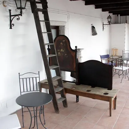 Old House Casa Clerici